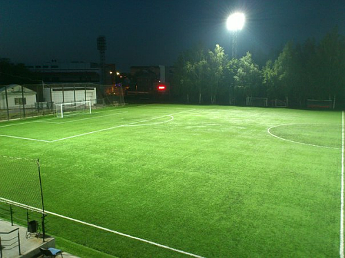 система спортивного освещения на тренировочном поле стадиона «Геолог» г. Тюмень.
